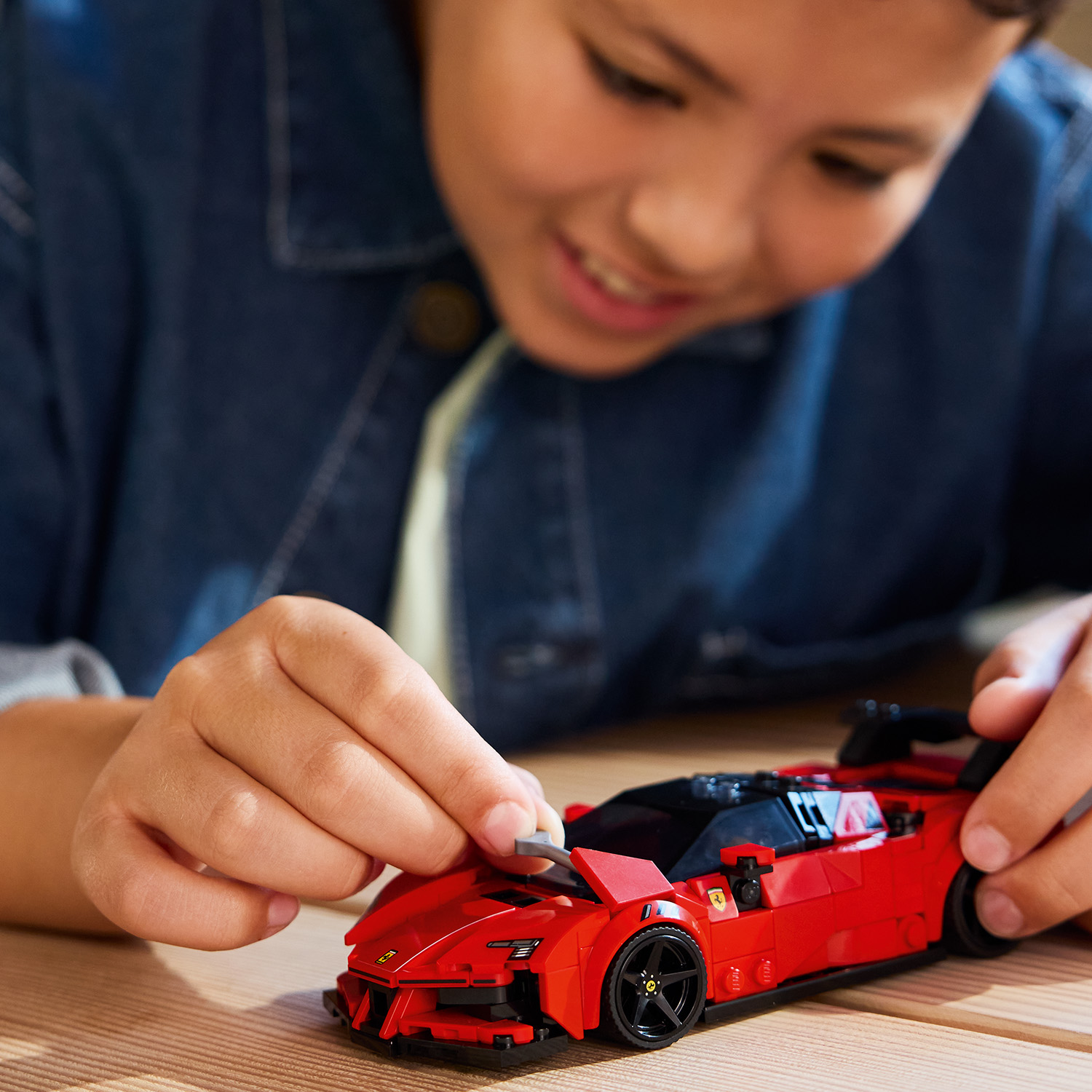 Model Ferrari na&nbsp;hraní